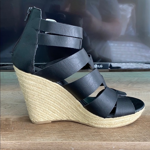 Shoes - Picture 3 of 3